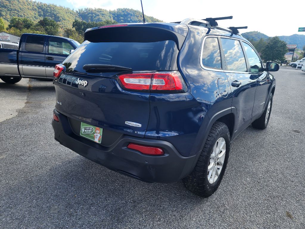 Photo 4 of this JEEP CHEROKEE