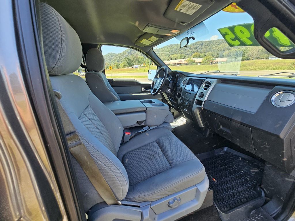 Photo 26 of this FORD F-150
