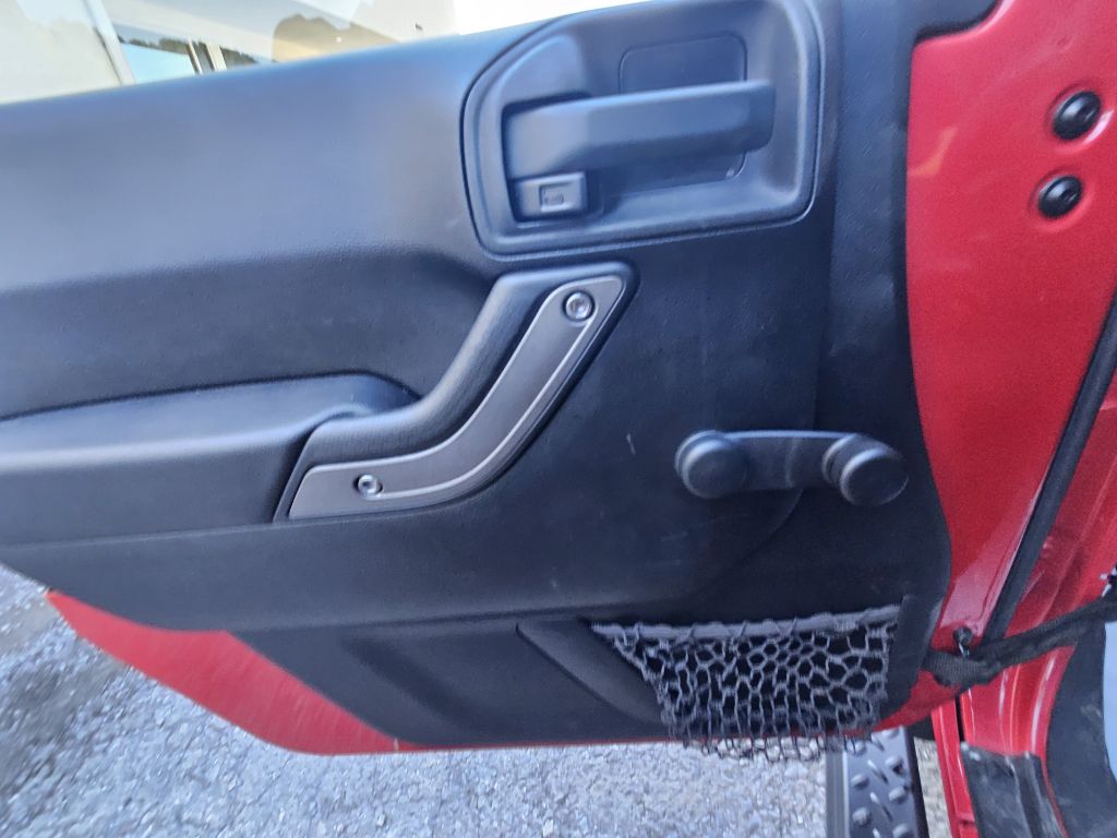 Photo 10 of this JEEP WRANGLER