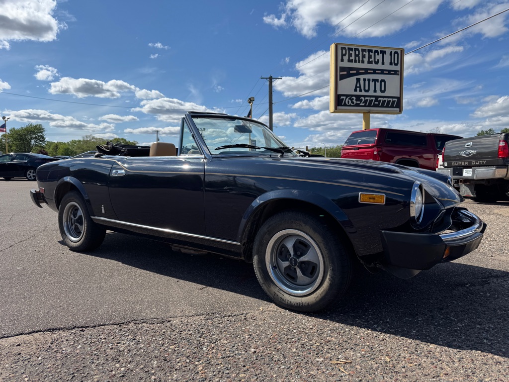 Photo 2 of this FIAT SPIDER