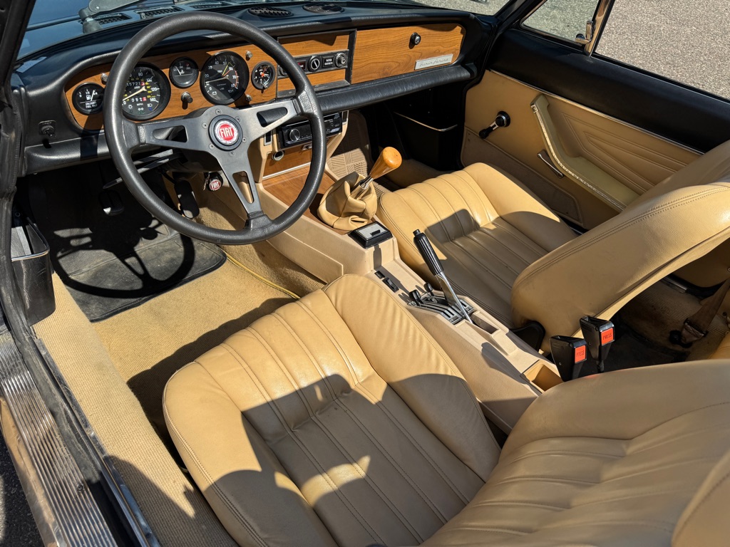 Photo 38 of this FIAT SPIDER