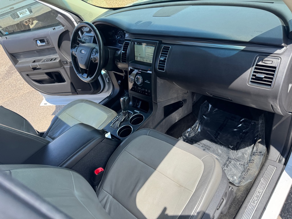 Photo 35 of this FORD FLEX