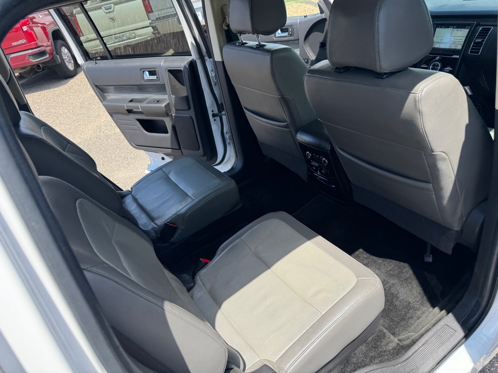 Photo 31 of this FORD FLEX