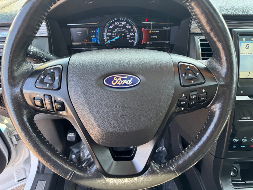 Photo 53 of this FORD FLEX