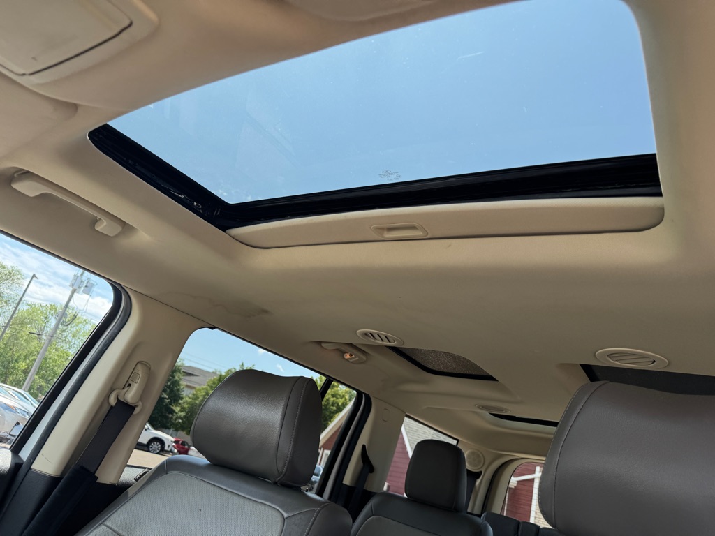 Photo 42 of this FORD FLEX
