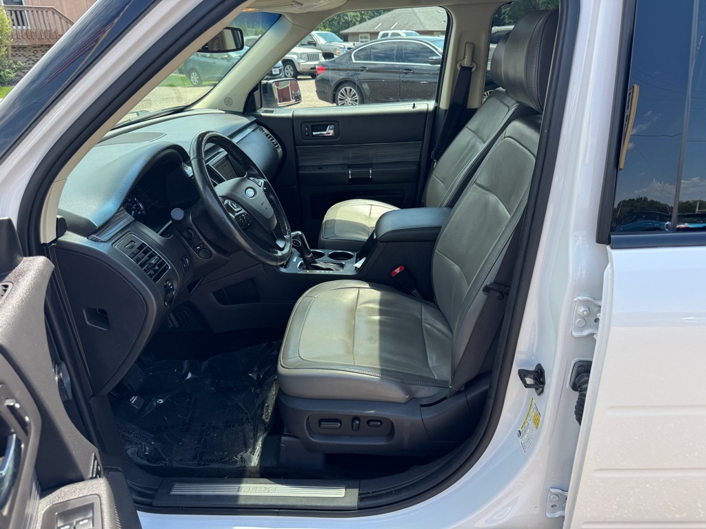 Photo 17 of this FORD FLEX