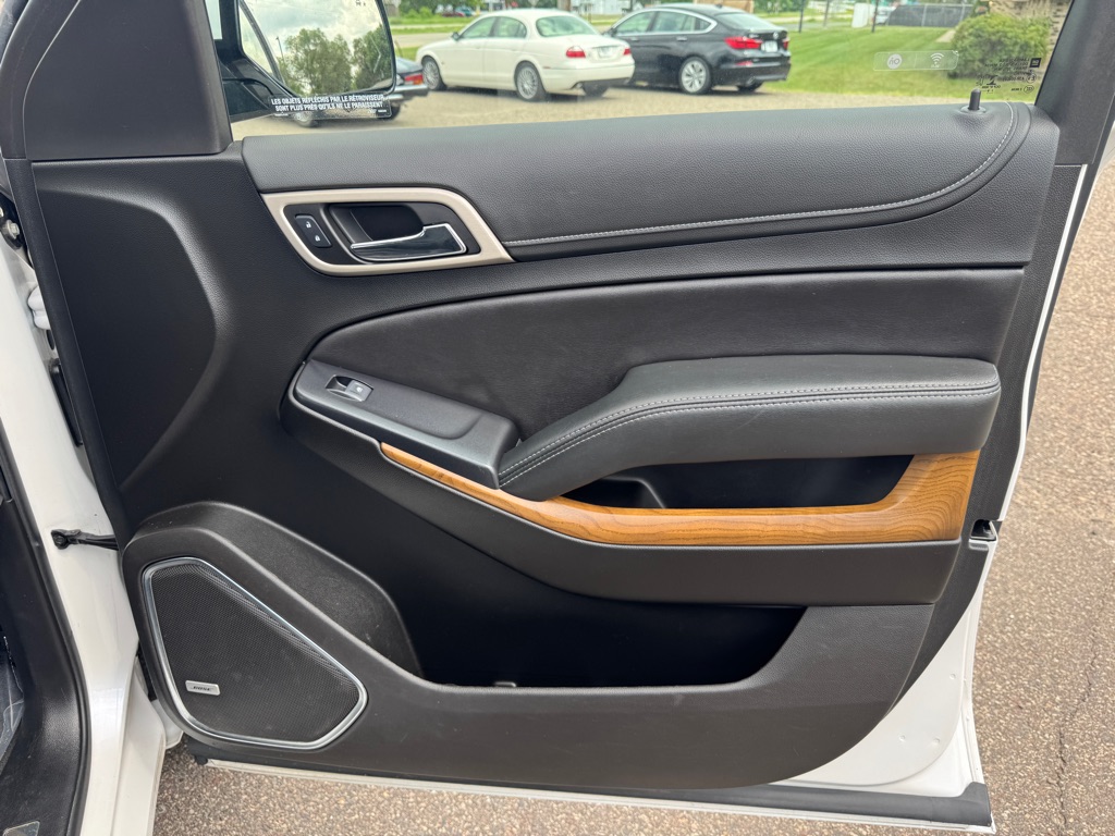 Photo 41 of this GMC YUKON