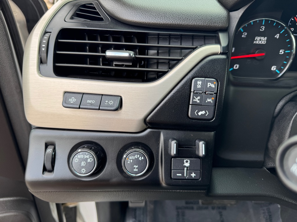Photo 60 of this GMC YUKON