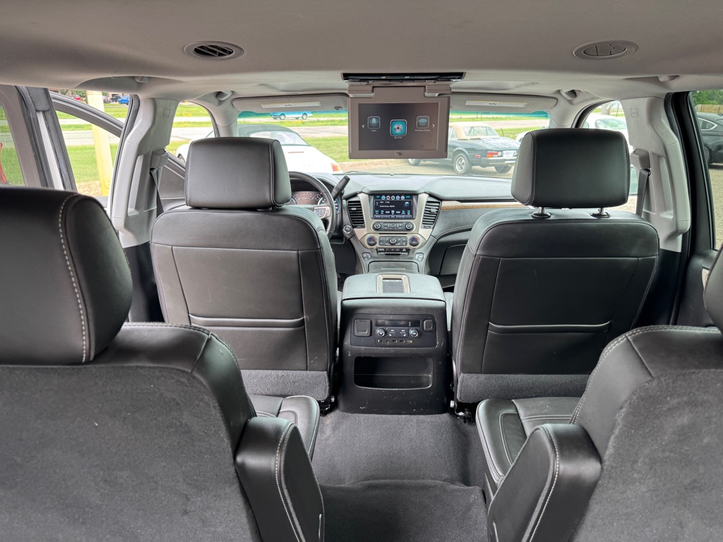 Photo 32 of this GMC YUKON
