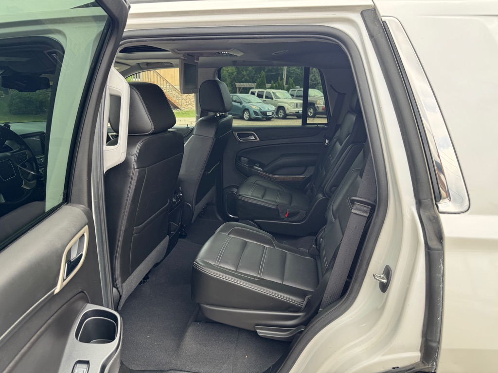 Photo 27 of this GMC YUKON