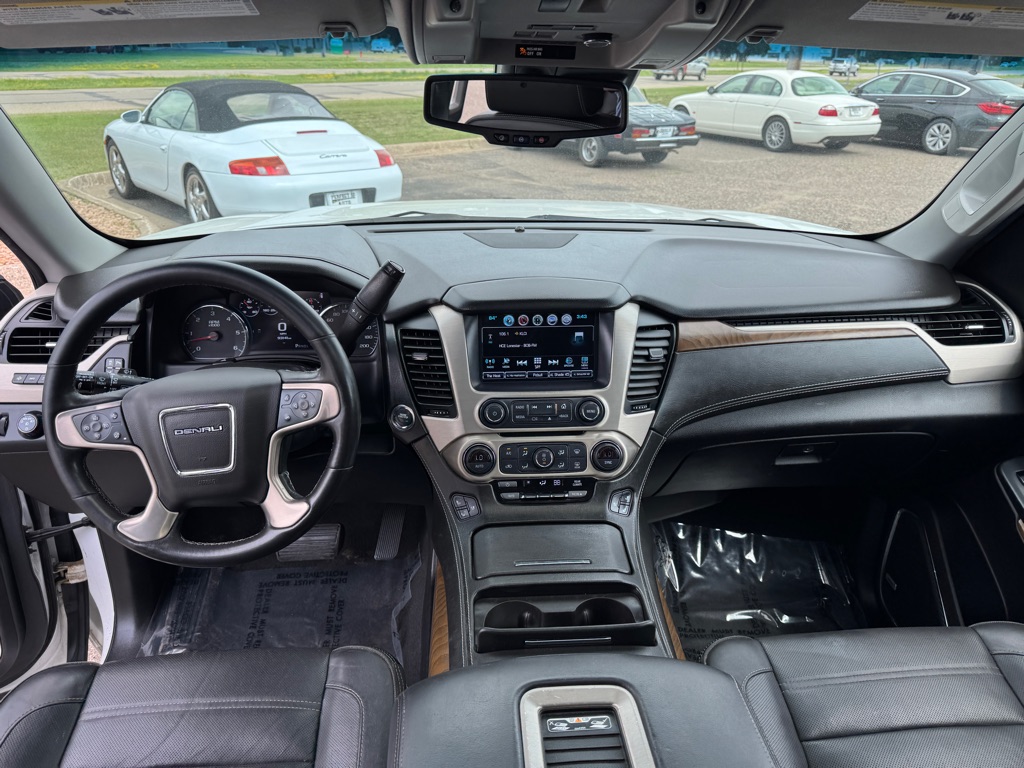 Photo 44 of this GMC YUKON