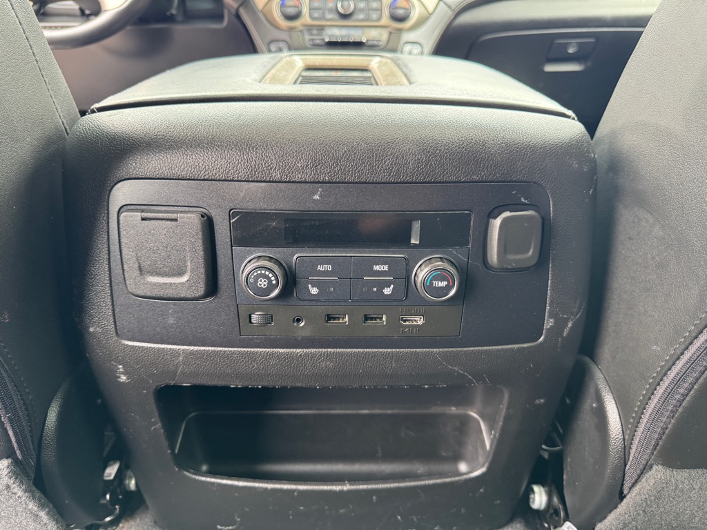 Photo 43 of this GMC YUKON