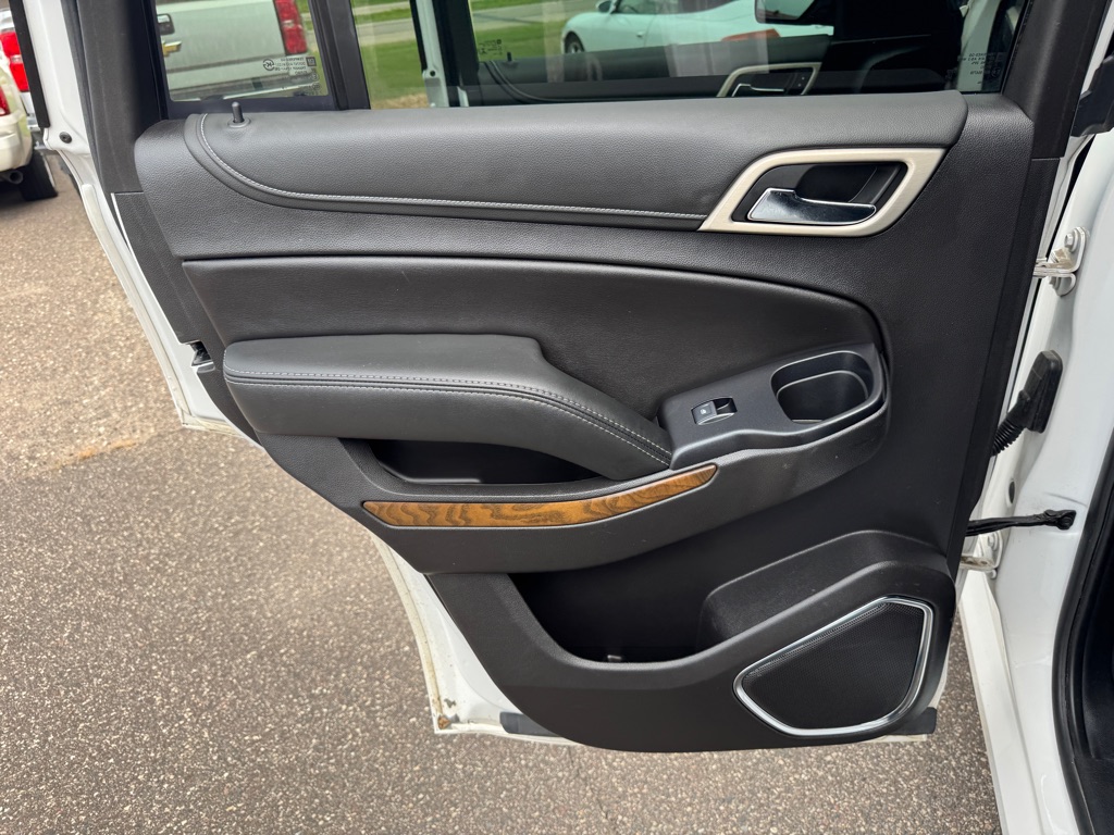 Photo 29 of this GMC YUKON