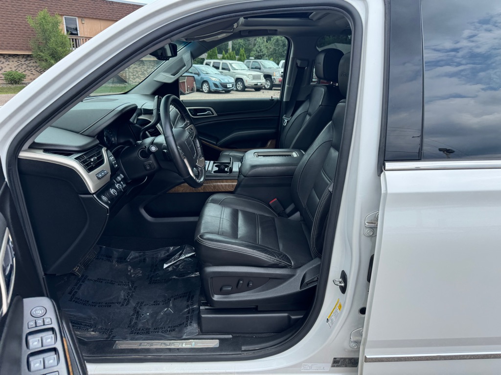 Photo 20 of this GMC YUKON