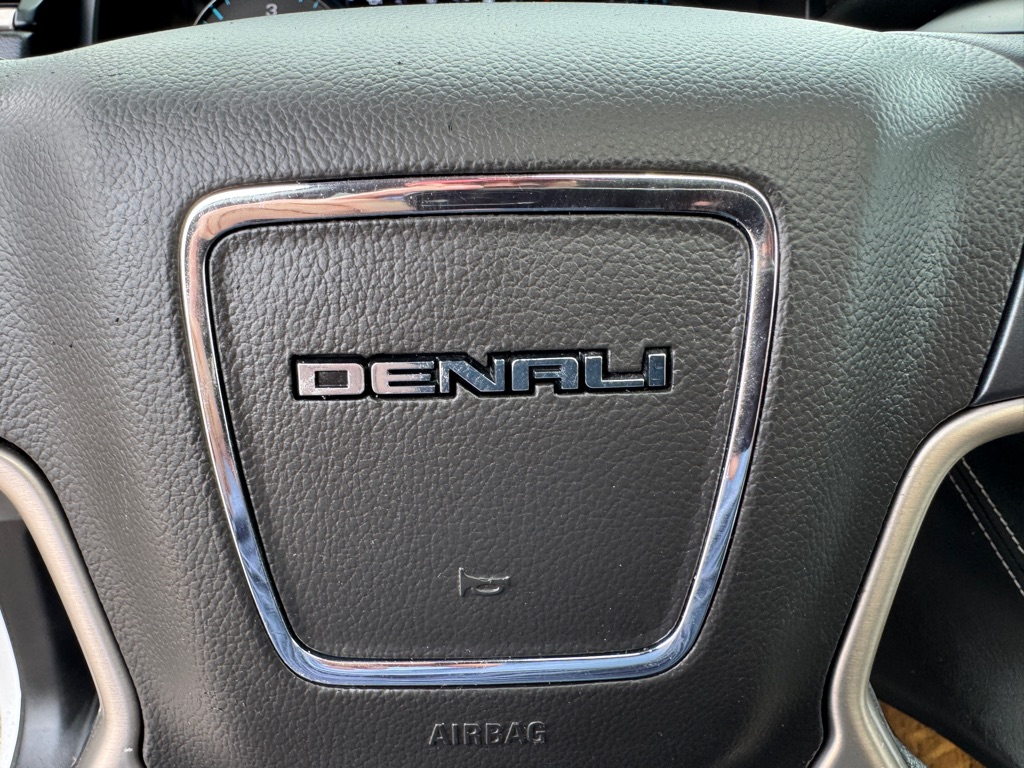 Photo 58 of this GMC YUKON