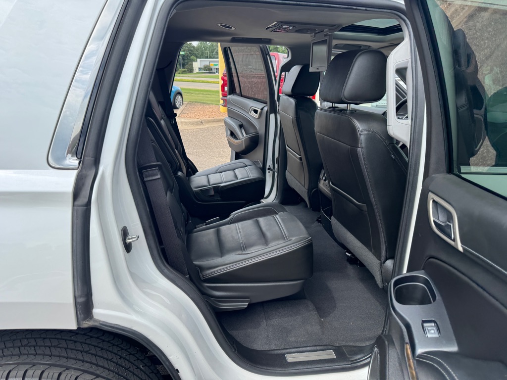 Photo 35 of this GMC YUKON