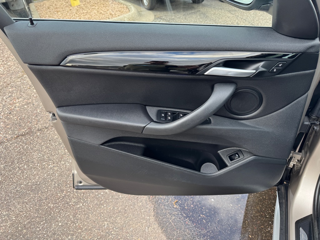 Photo 19 of this BMW X1