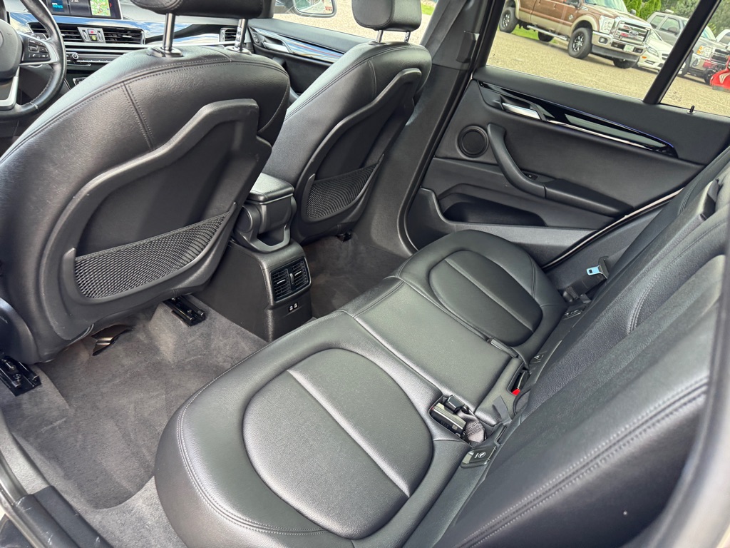 Photo 22 of this BMW X1