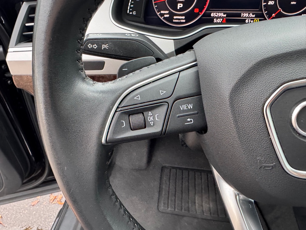 Photo 53 of this AUDI Q7