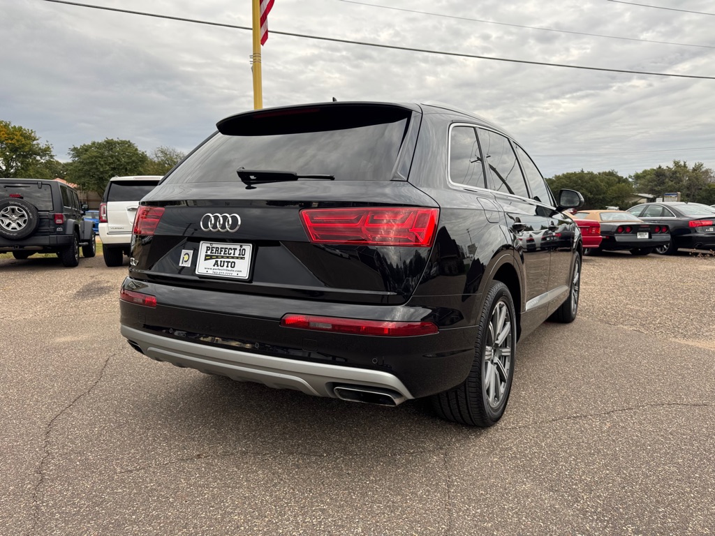Photo 5 of this AUDI Q7
