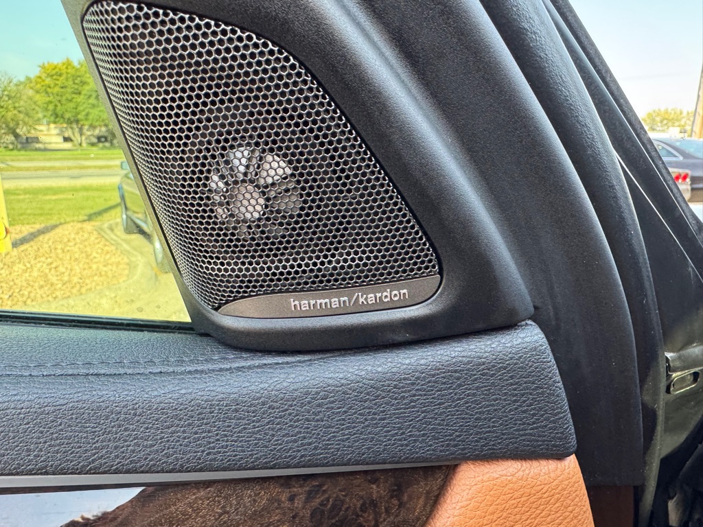 Photo 20 of this BMW X6