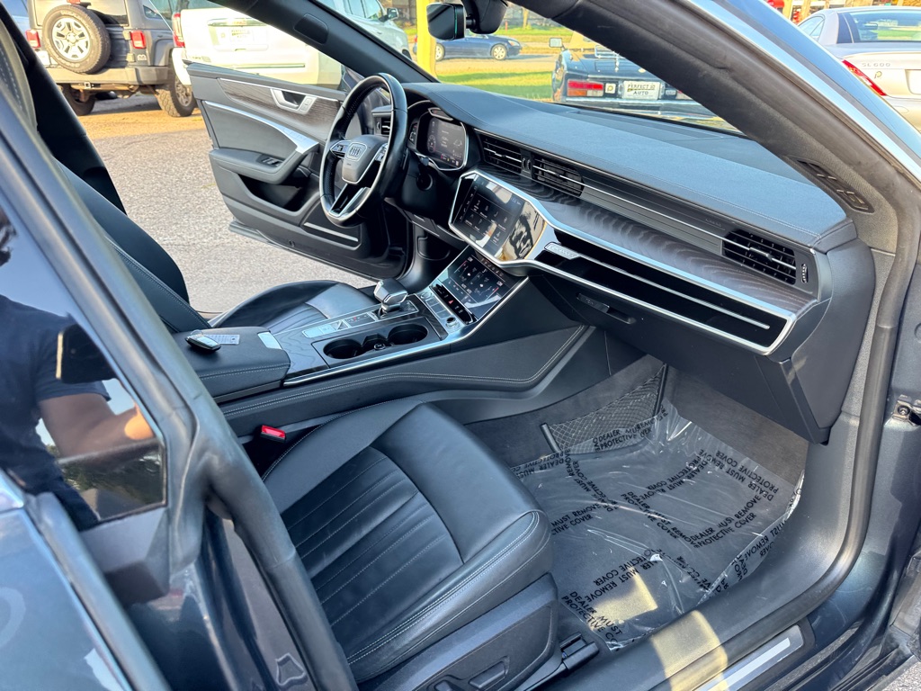 Photo 29 of this AUDI A7