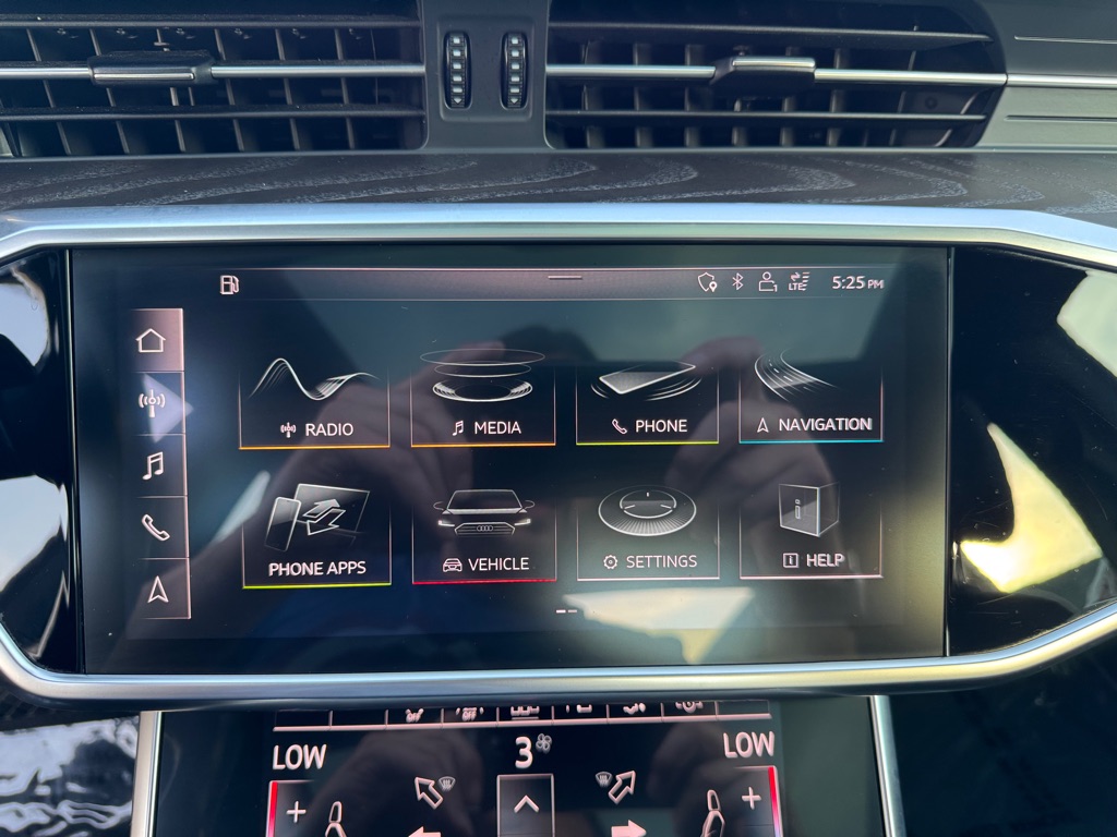 Photo 39 of this AUDI A7