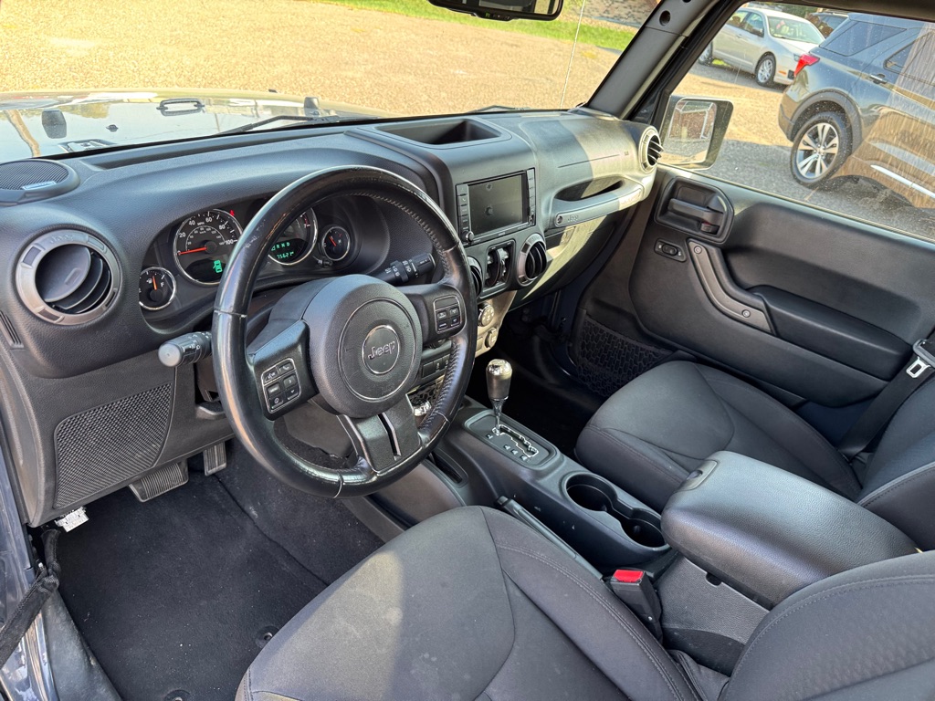 Photo 16 of this JEEP WRANGLER UNLIMI