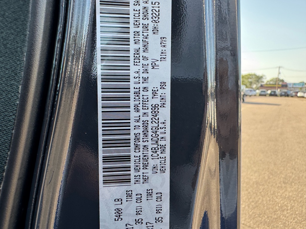 Photo 42 of this JEEP WRANGLER UNLIMI