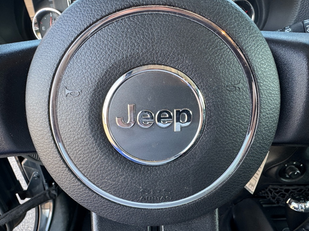 Photo 39 of this JEEP WRANGLER UNLIMI