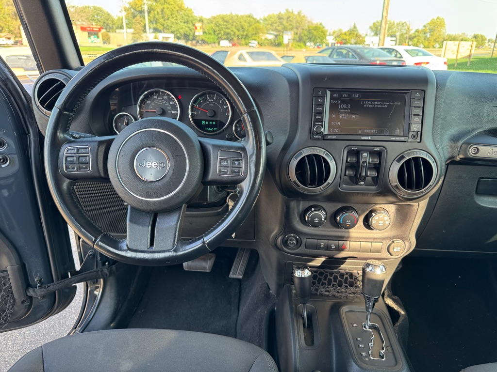 Photo 31 of this JEEP WRANGLER UNLIMI