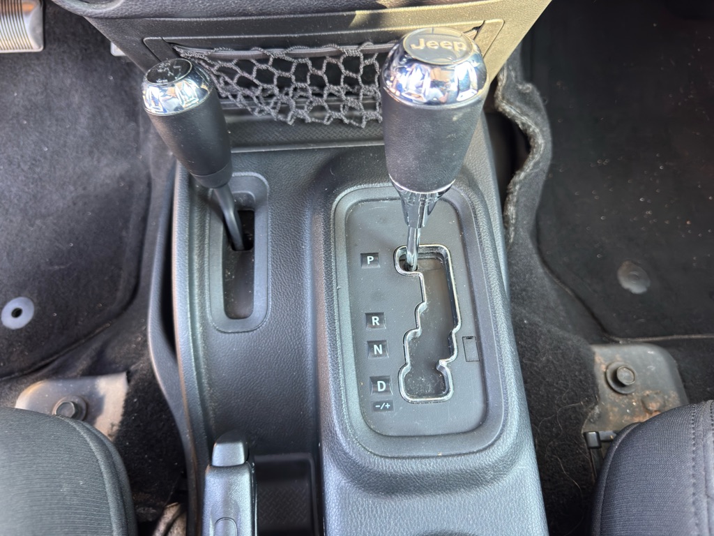 Photo 33 of this JEEP WRANGLER UNLIMI