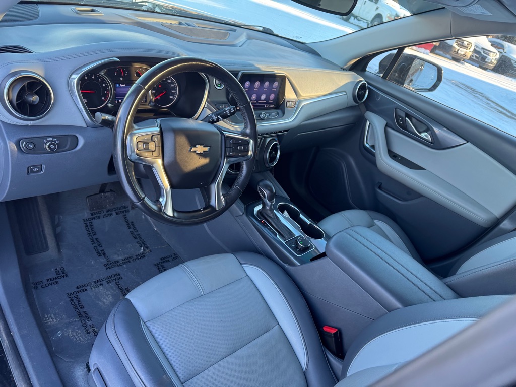 Photo 17 of this CHEVROLET BLAZER