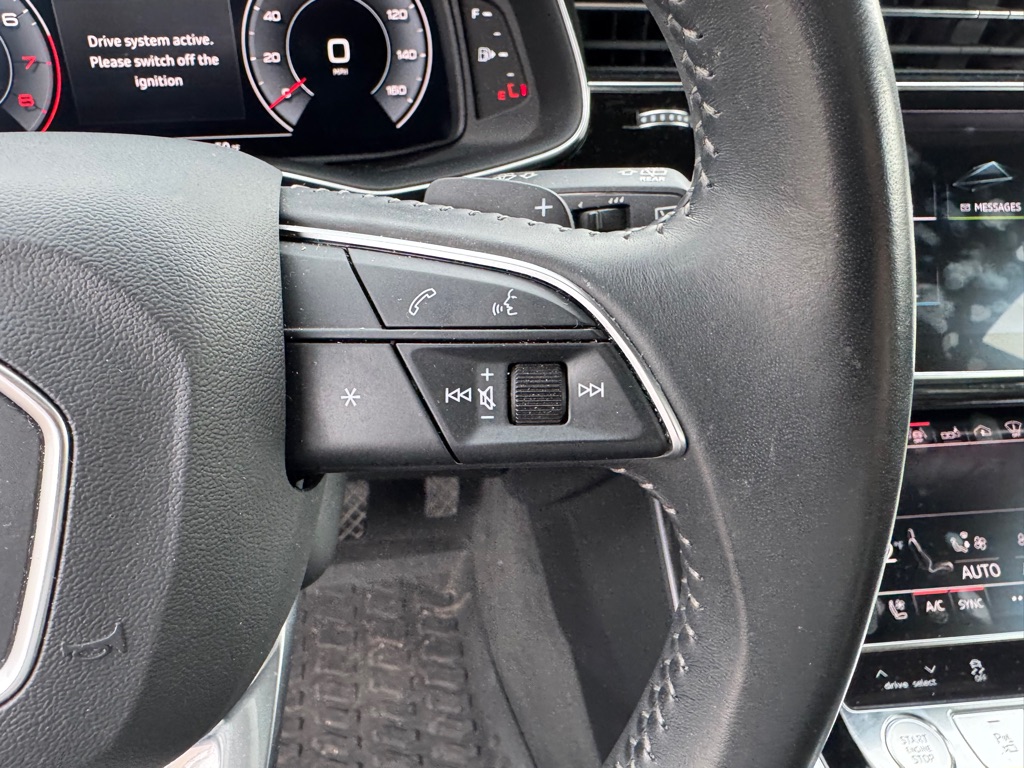 Photo 64 of this AUDI Q8