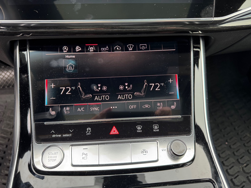 Photo 41 of this AUDI Q8
