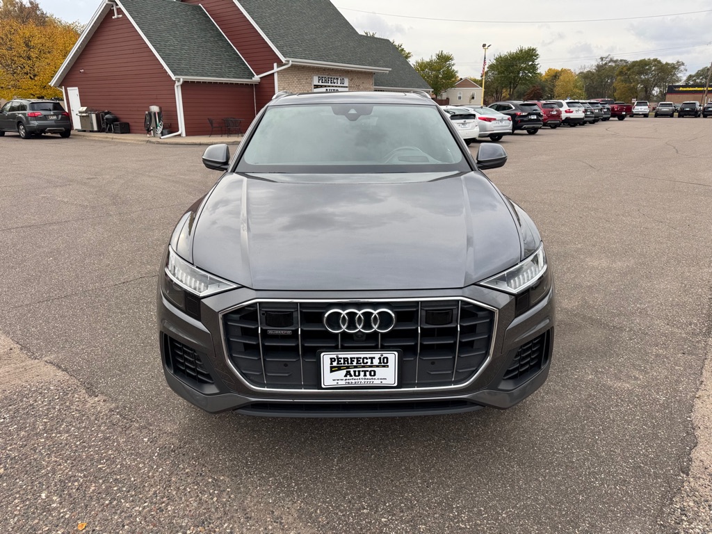 Photo 12 of this AUDI Q8
