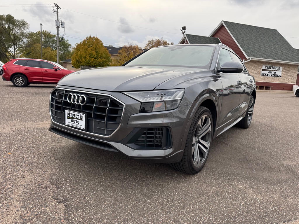 Photo 11 of this AUDI Q8