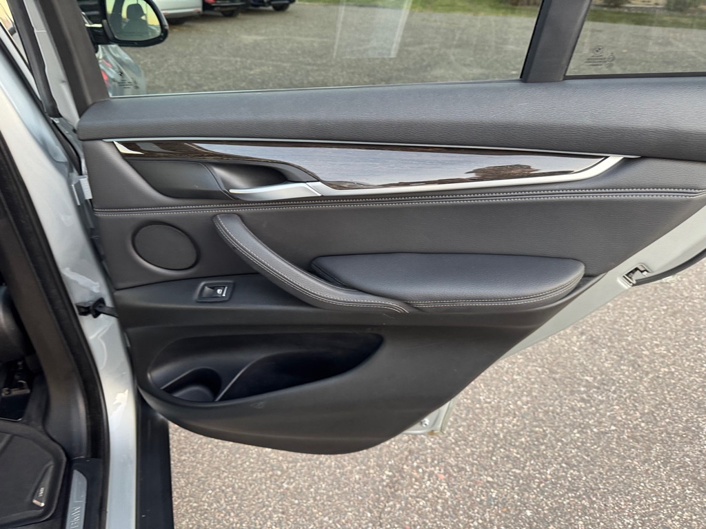 Photo 28 of this BMW X5