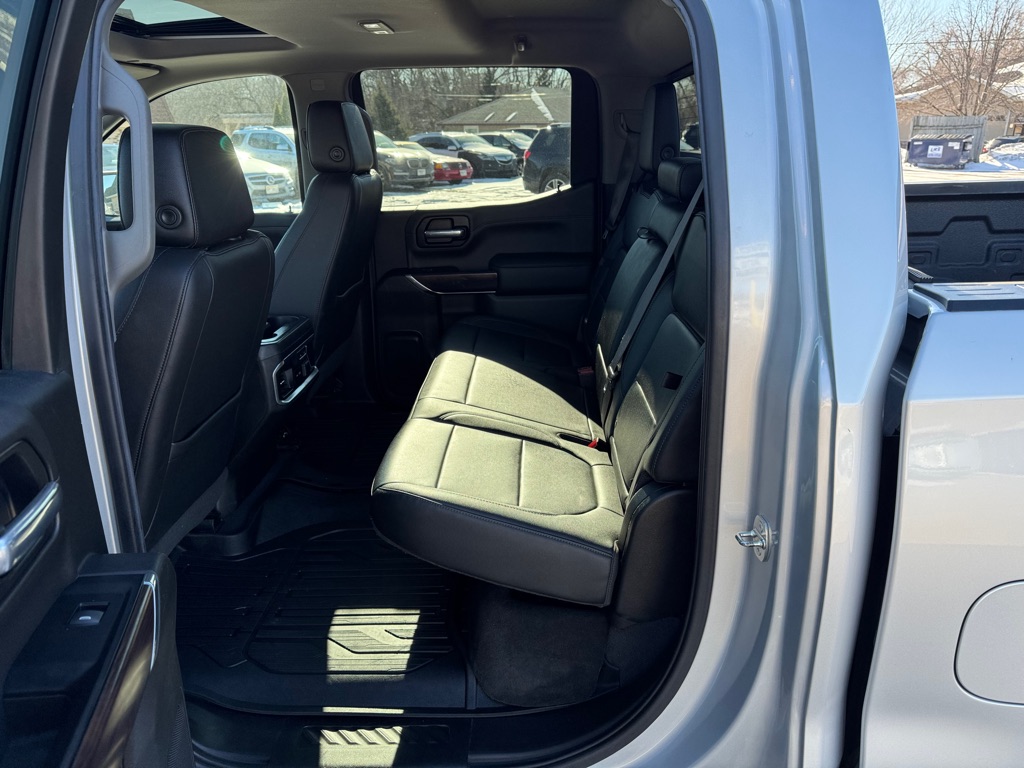 Photo 24 of this GMC SIERRA 1500