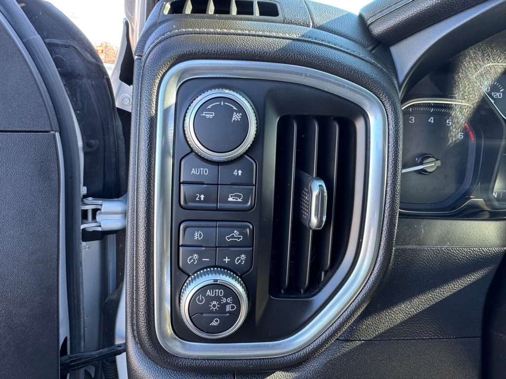 Photo 52 of this GMC SIERRA 1500
