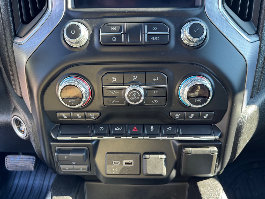 Photo 41 of this GMC SIERRA 1500