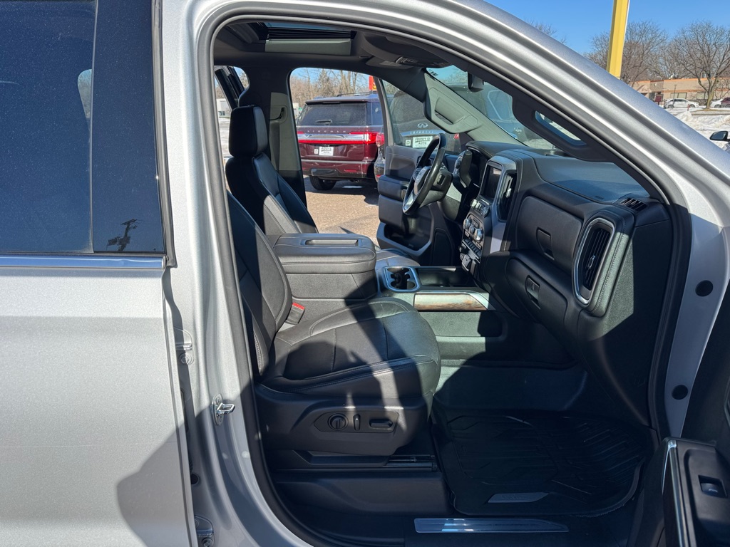 Photo 32 of this GMC SIERRA 1500