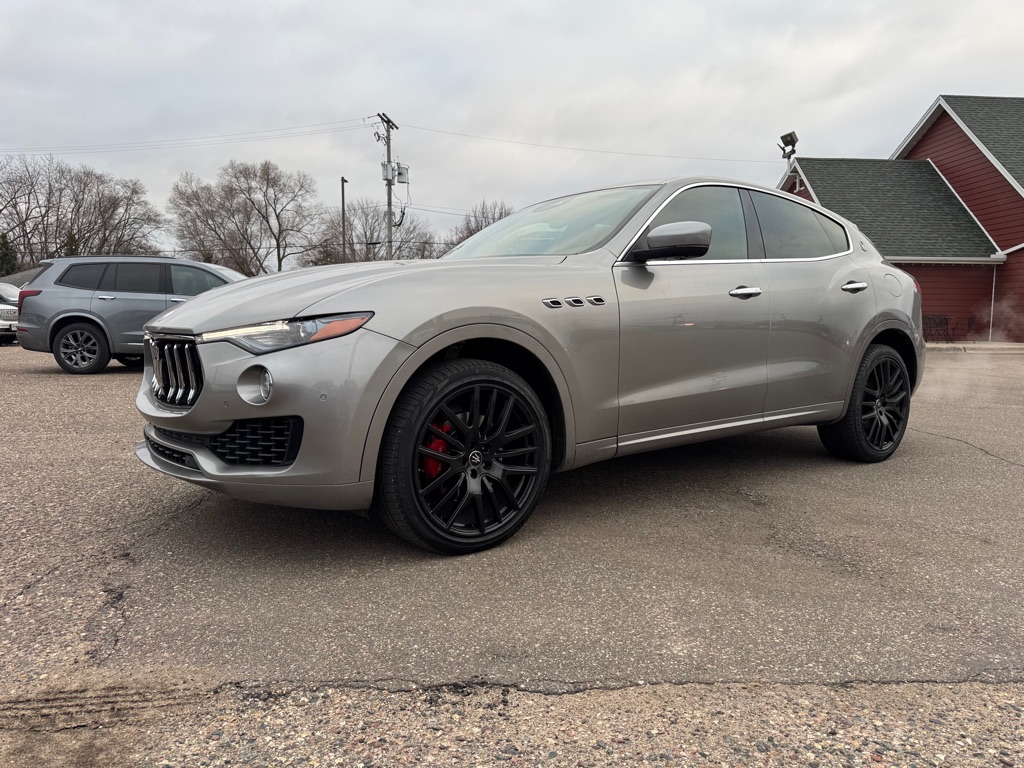 Photo 10 of this MASERATI LEVANTE