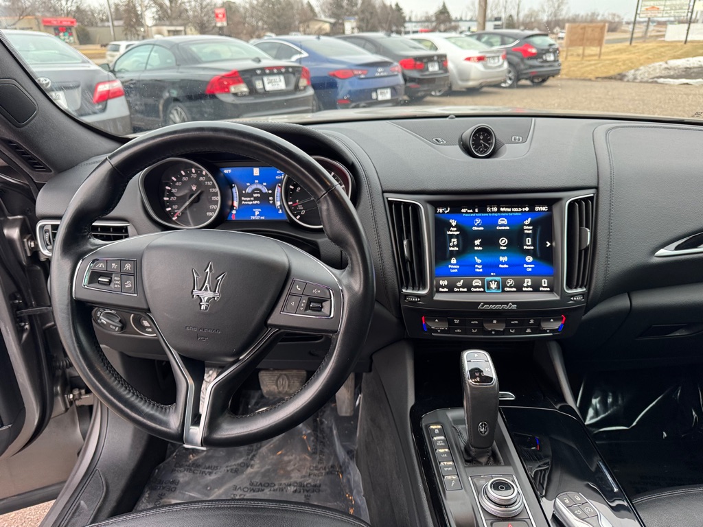 Photo 37 of this MASERATI LEVANTE