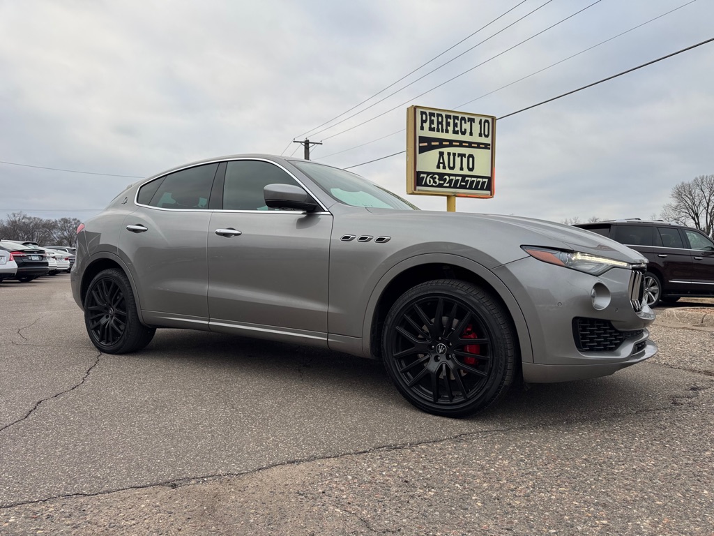 Photo 2 of this MASERATI LEVANTE