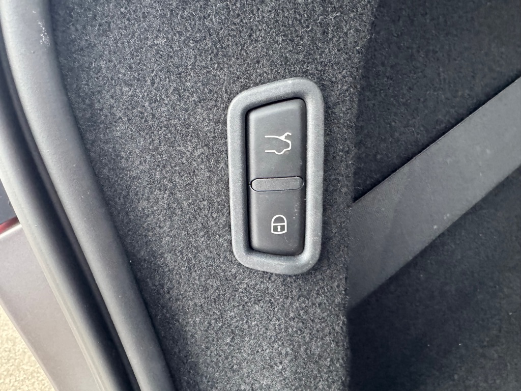 Photo 27 of this MASERATI LEVANTE