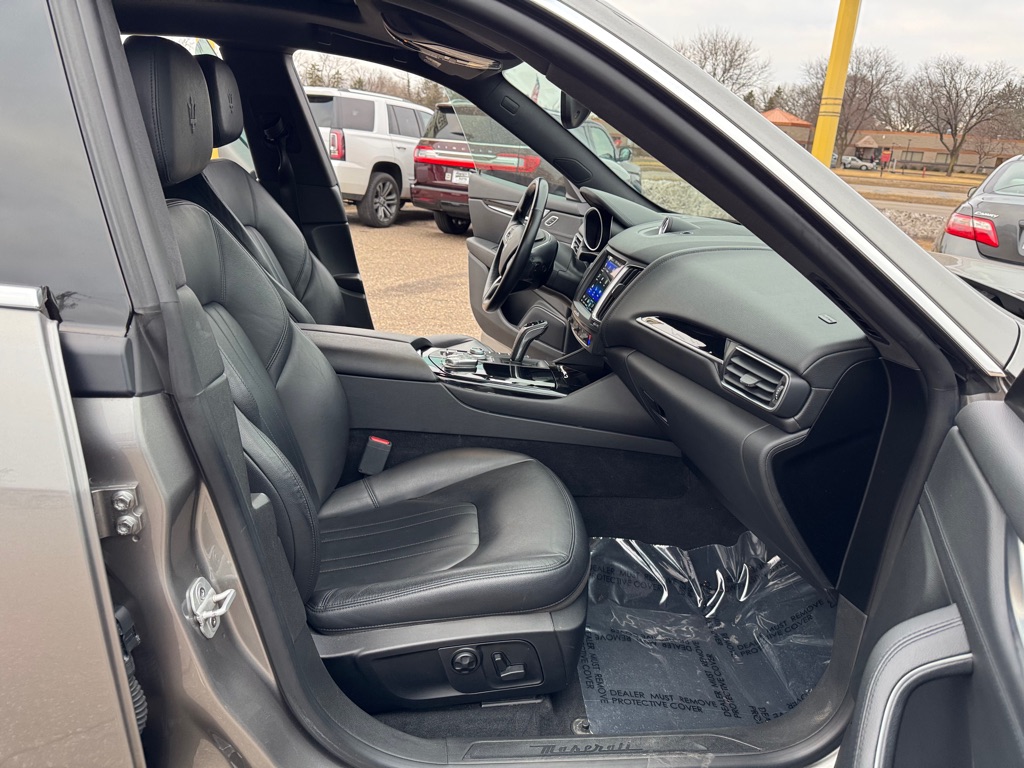 Photo 31 of this MASERATI LEVANTE