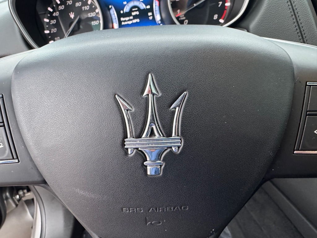 Photo 55 of this MASERATI LEVANTE