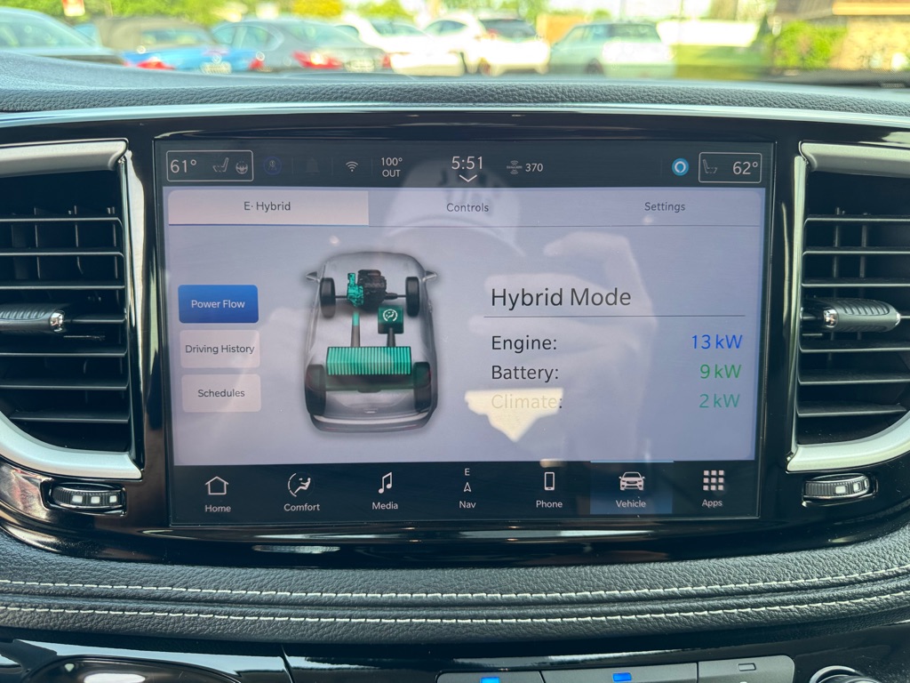 Photo 53 of this CHRYSLER PACIFICA PLUG-I