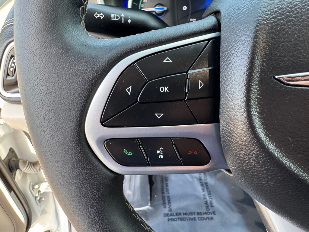 Photo 57 of this CHRYSLER PACIFICA PLUG-I